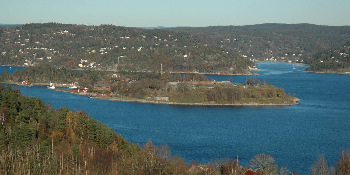 Kaholmane sett fra sjøen