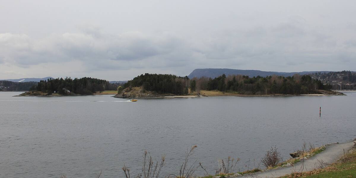 Kalvøya sett fra sjøen