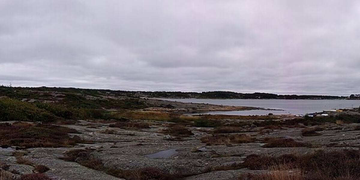 Spjærøy sett fra sjøen