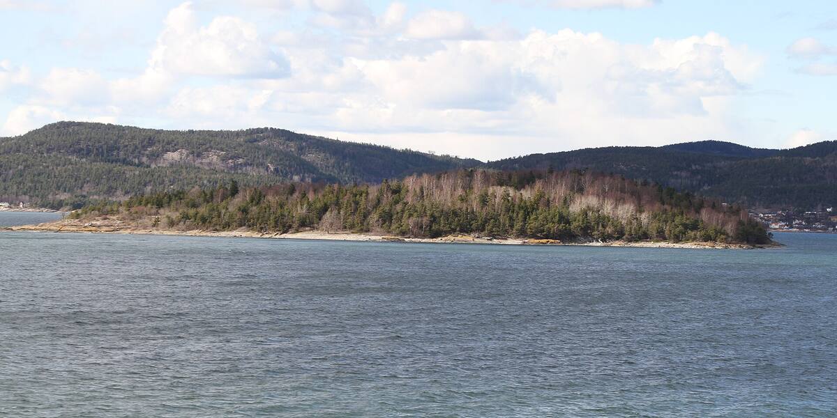 Tofteholmen sett fra sjøen